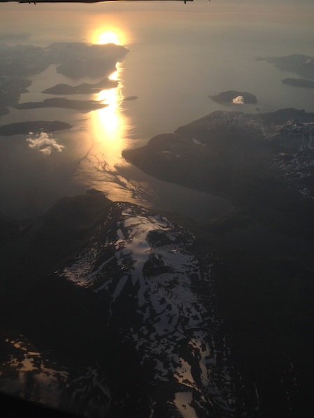 Nordnorwegische Fjordlandschaft auf dem Weg von Tromsö nach Lakselv